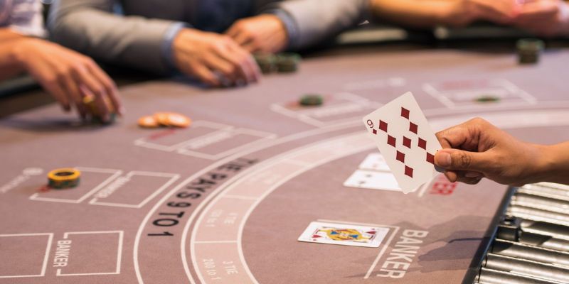Baccarat là gì? Vì sao trò chơi này được yêu thích?